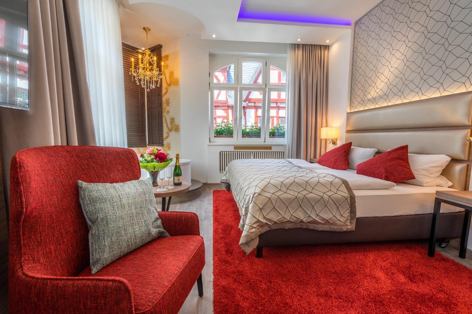 Hotel Am Markt باشاراش المظهر الخارجي الصورة