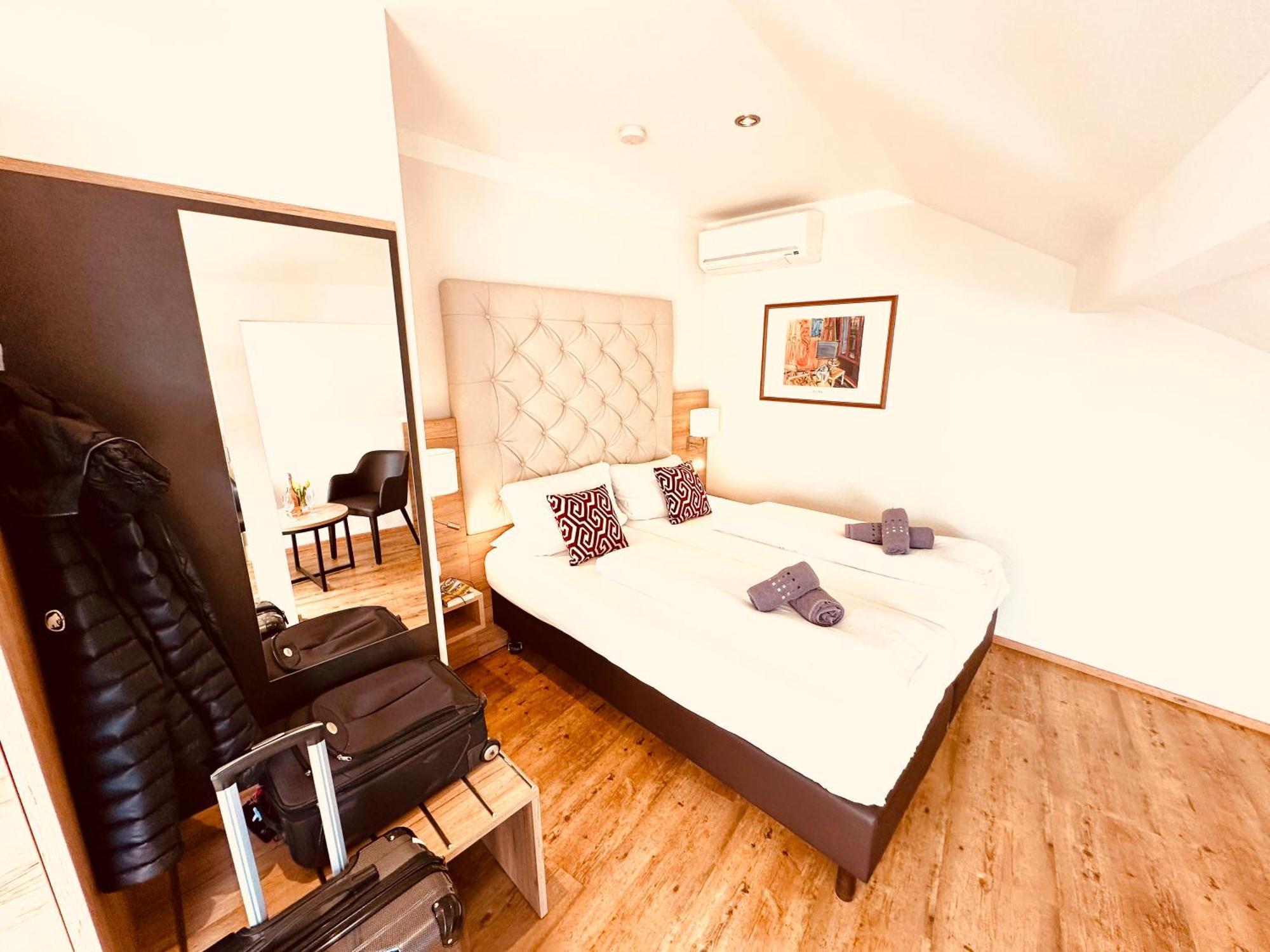 Hotel Am Markt باشاراش المظهر الخارجي الصورة