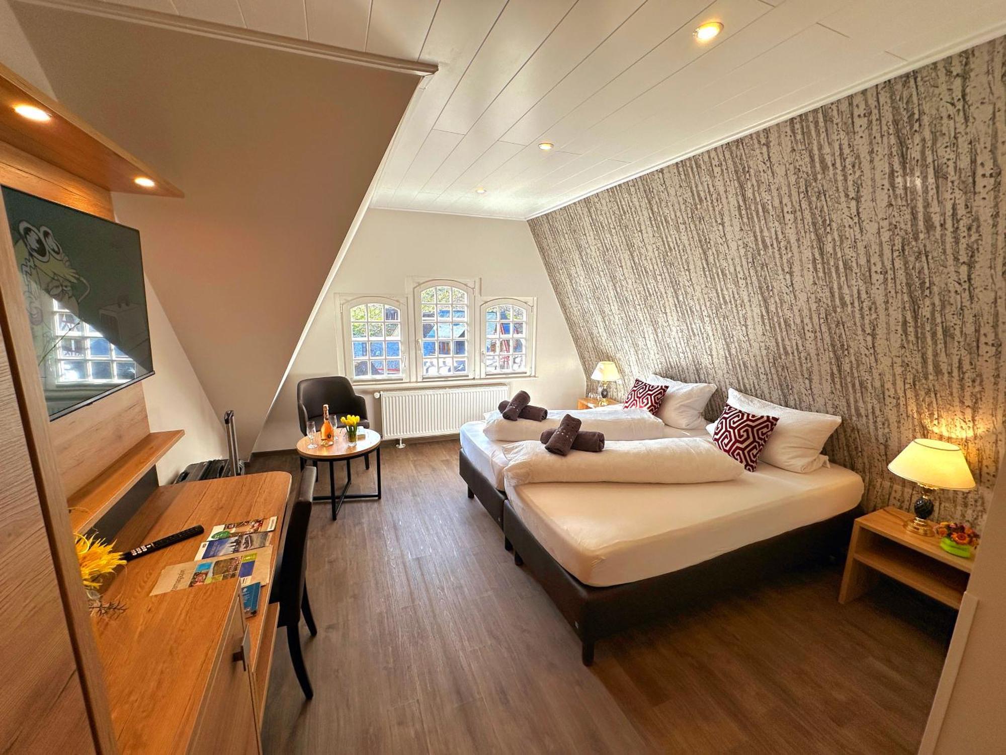 Hotel Am Markt باشاراش المظهر الخارجي الصورة