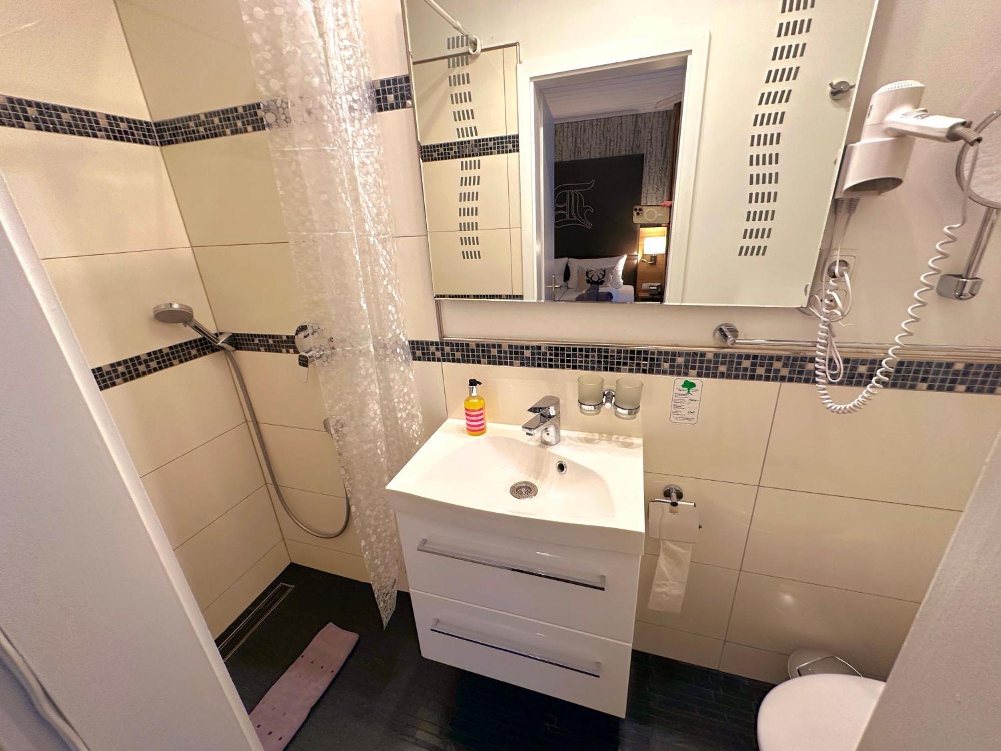 Hotel Am Markt باشاراش المظهر الخارجي الصورة