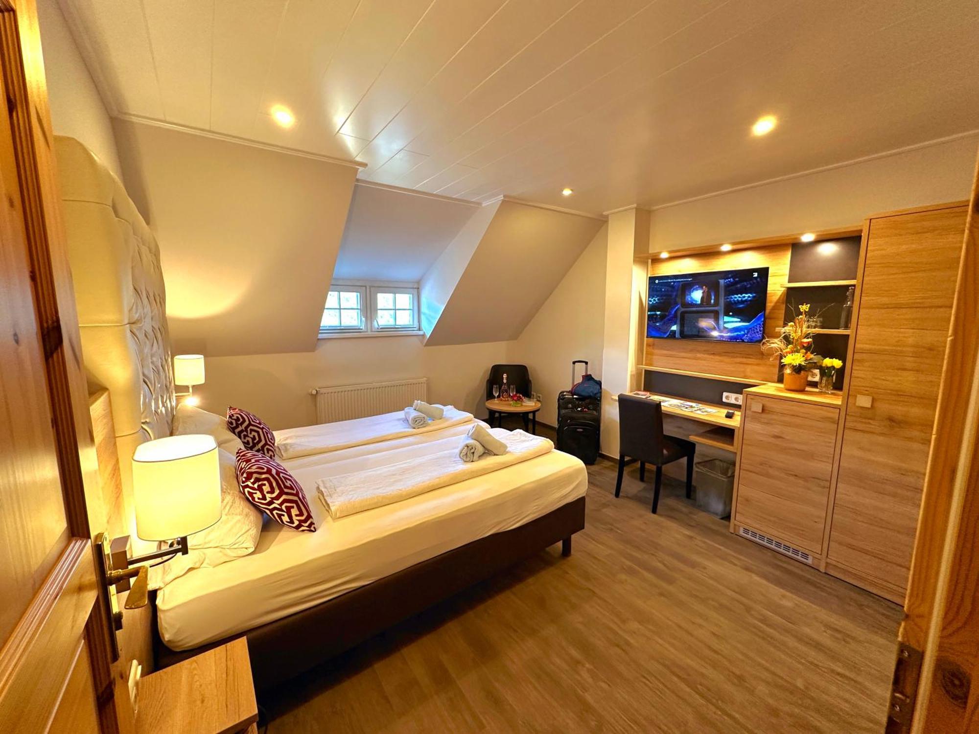Hotel Am Markt باشاراش المظهر الخارجي الصورة